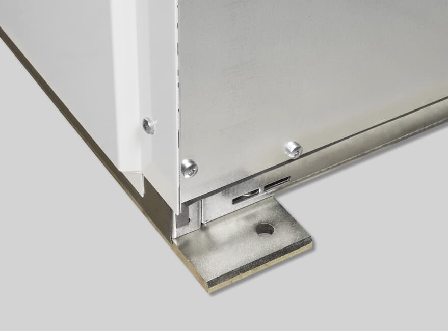 Wall mounting kit, ACS880-04F