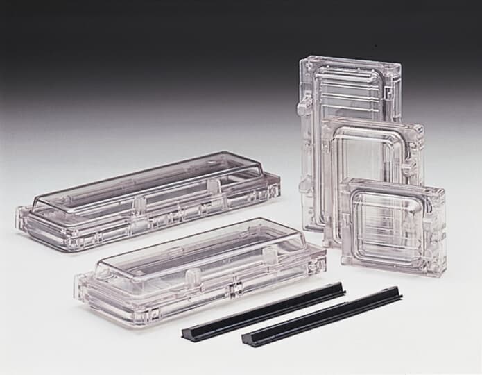 Klapp-Fenster 77x130mm 6TE IP54 für Reiheneinbaugeräte