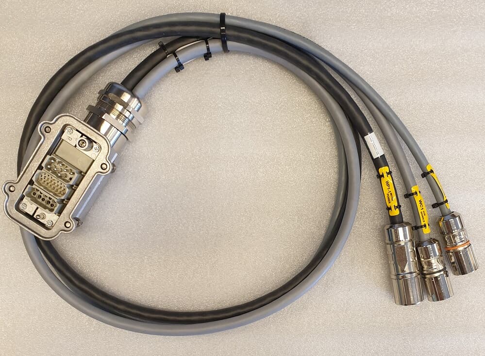 3HCB02600-1