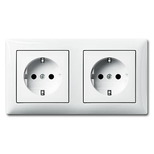 Prise SCHUKO® double "pré-câblée" avec cadres centraux et cadre de couverture 2CKA002014A1484
